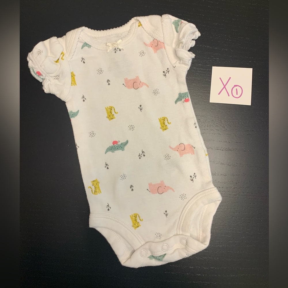 ⭐️5/$10.00⭐️ Carter’s Nb Animal Print Onesie